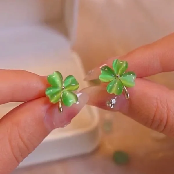 Elegant Luxurious Lucky Clover Opal Earrings for Women Green Colour Love Heart Crystal Earring 2023 New Jewelry for Mom